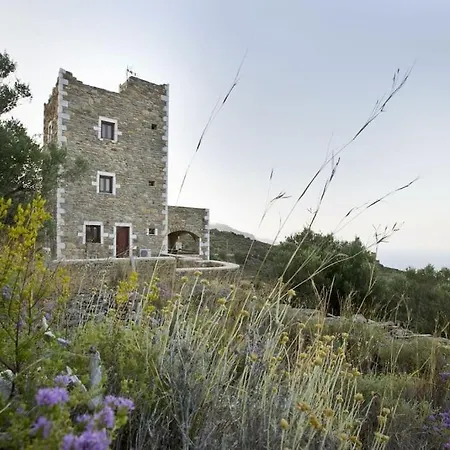Stone Tower In Mani 아파트